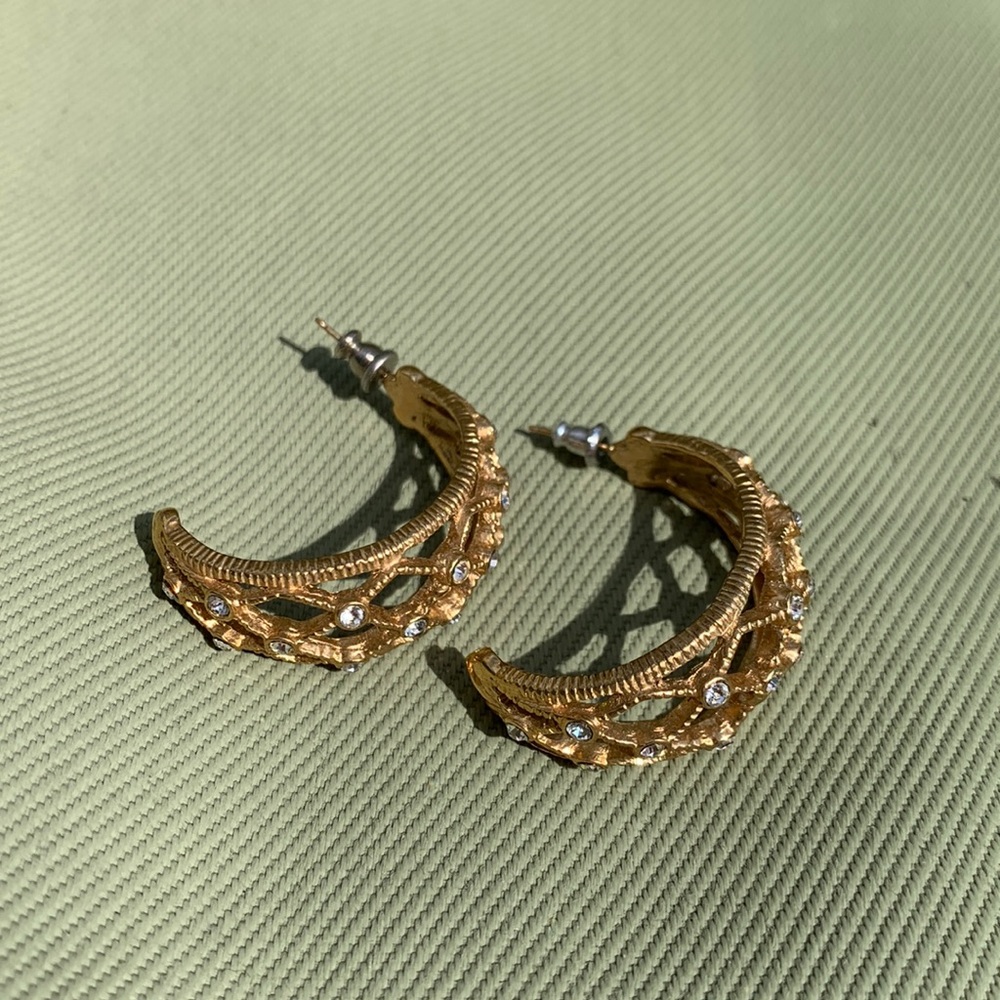 Beautiful vintage Butler Earrings